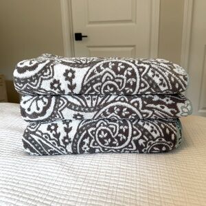 Set of Paisley Bath Towels